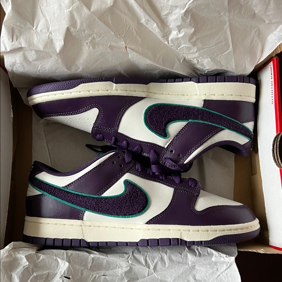 Nike Dunk Low Chenille Swoosh Grand Purple. - Picture 9 of 12